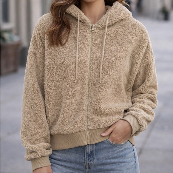 Forever 21 Jackets & Blazers - Cozy Tan Sherpa Jacket